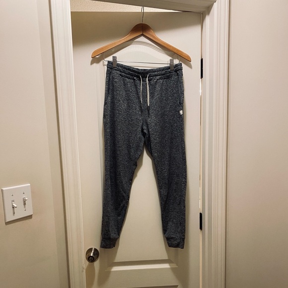 Vuori Performance Joggers for Women - Picture 3 of 11